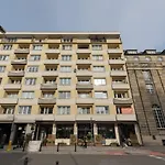 Cosy Dream Center By Renters Apartamento