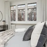 Апартаменты Cosy Dream Center By Renters Варшава