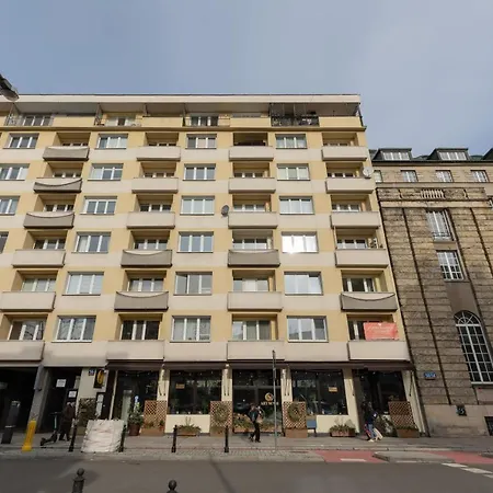 Cosy Dream Center By Renters Apartman